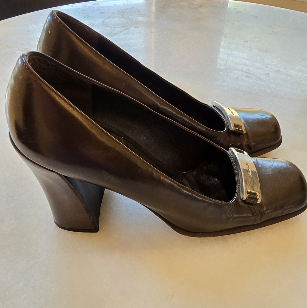 Prada vintage brown stacked heel pumps with prada logo buckle size 36.5